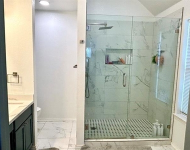 1805 Country Court - Photo Thumbnail 11