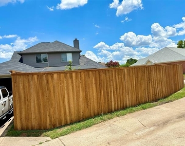 1805 Country Court - Photo Thumbnail 20