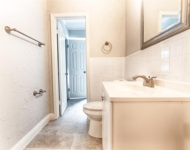 2714 Maple Drive - Photo Thumbnail 11