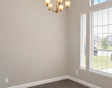 6002 14th Street - Photo Thumbnail 3
