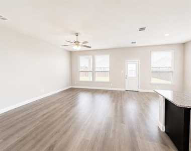 6002 14th Street - Photo Thumbnail 9