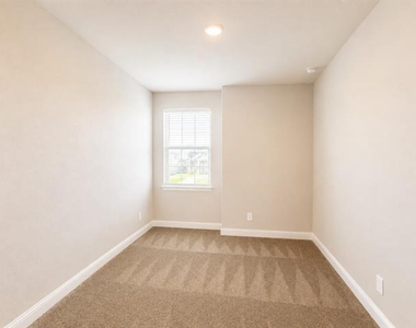 6002 14th Street - Photo Thumbnail 24