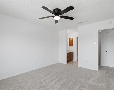 14800 Enterprise Drive - Photo Thumbnail 7