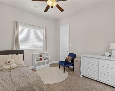 1306 Cypress Creek Way - Photo Thumbnail 15