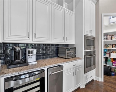 1306 Cypress Creek Way - Photo Thumbnail 3