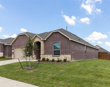 1837 Lake Grove Drive - Photo Thumbnail 1
