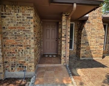 2011 Stradivarius Lane - Photo Thumbnail 3