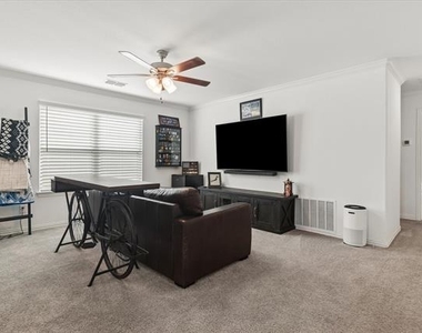 10032 Travis Drive - Photo Thumbnail 19