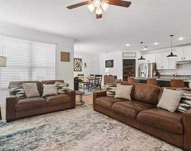10032 Travis Drive - Photo Thumbnail 5