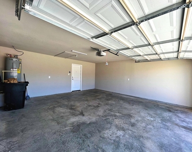219 Clover Circle - Photo Thumbnail 17