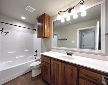 219 Clover Circle - Photo Thumbnail 15