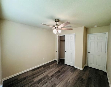 3020 Skinner Drive - Photo Thumbnail 2