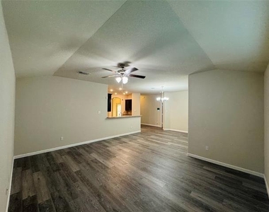 3020 Skinner Drive - Photo Thumbnail 5