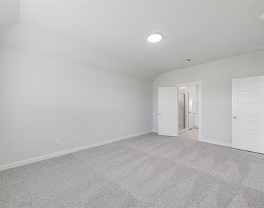 1136 Del Rio Drive - Photo Thumbnail 15