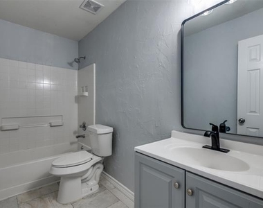 312 Stanford - Photo Thumbnail 19