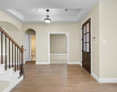 4434 Verbena Street - Photo Thumbnail 3