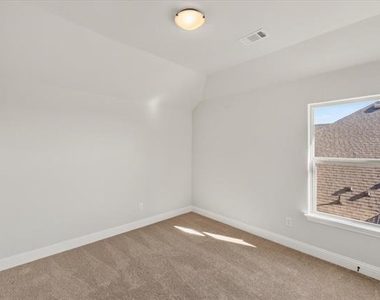 4434 Verbena Street - Photo Thumbnail 38