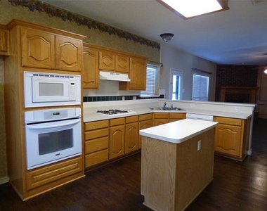 1509 Appalachian Drive - Photo Thumbnail 4