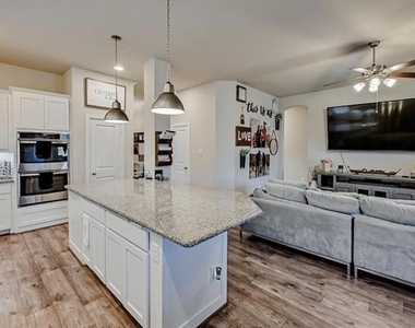 1415 White Squall Trail - Photo Thumbnail 8