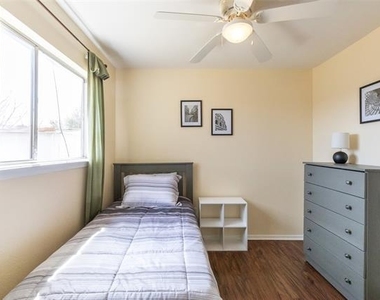 1689 Chachalaca Lane - Photo Thumbnail 16