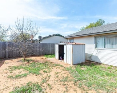 1689 Chachalaca Lane - Photo Thumbnail 31