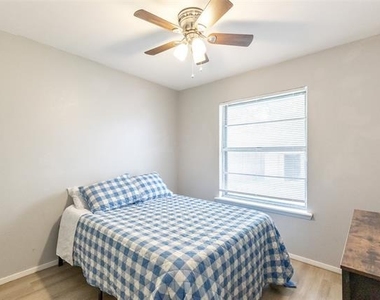1710 Covey Lane - Photo Thumbnail 12