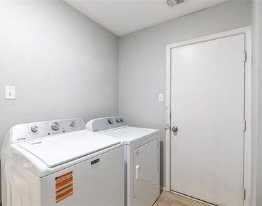 1710 Covey Lane - Photo Thumbnail 34