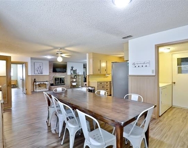 2810 Arrowhead Drive - Photo Thumbnail 10