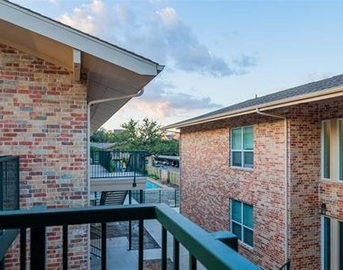11232 Park Central Place - Photo Thumbnail 13