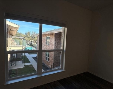 11232 Park Central Place - Photo Thumbnail 22