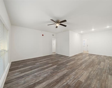 11232 Park Central Place - Photo Thumbnail 2