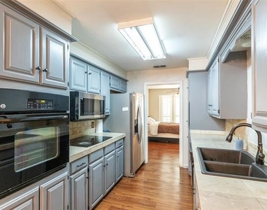 857 Chaucer Drive - Photo Thumbnail 6