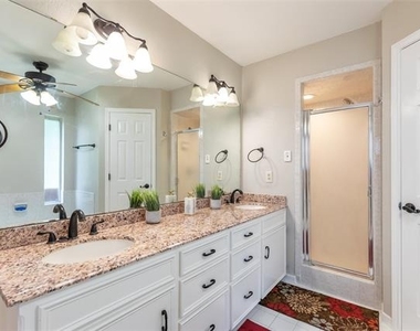857 Chaucer Drive - Photo Thumbnail 14