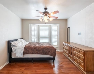 857 Chaucer Drive - Photo Thumbnail 19