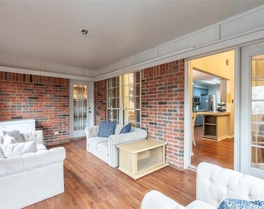 857 Chaucer Drive - Photo Thumbnail 28