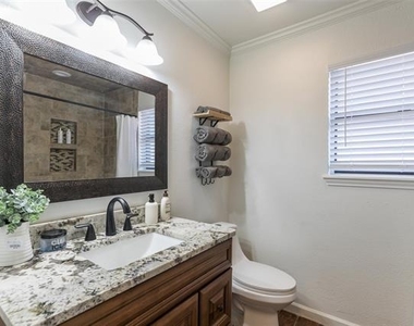 8073 Bonnie Circle - Photo Thumbnail 15
