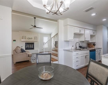 8073 Bonnie Circle - Photo Thumbnail 11