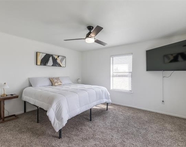8073 Bonnie Circle - Photo Thumbnail 25