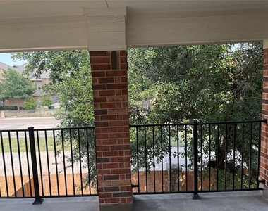 909 Araf Avenue - Photo Thumbnail 6