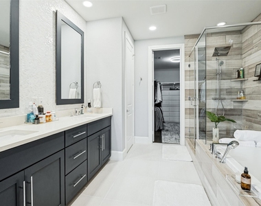 2817 Shelby Avenue - Photo Thumbnail 11
