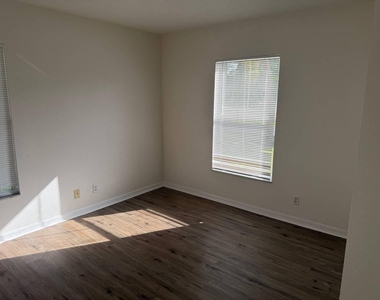 3691 Sw Margela Street - Photo Thumbnail 9