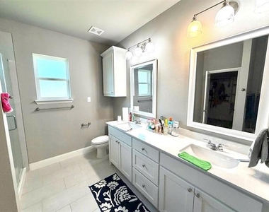 402 Coyote Creek Drive - Photo Thumbnail 7