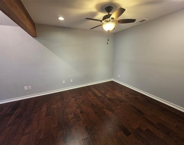 2717 Cliffwood Drive - Photo Thumbnail 19