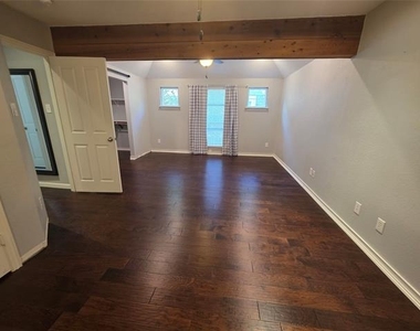 2717 Cliffwood Drive - Photo Thumbnail 20