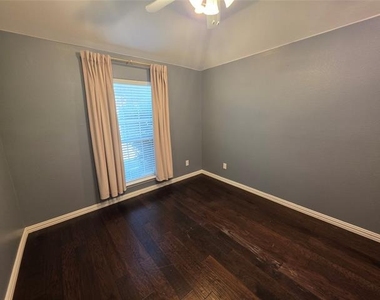2717 Cliffwood Drive - Photo Thumbnail 35