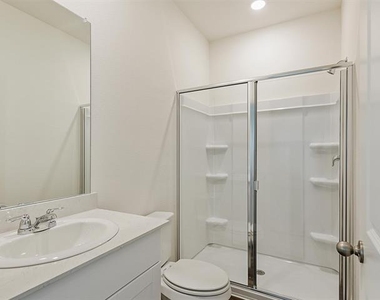 4510 Wood Fern Road - Photo Thumbnail 14