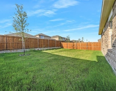 4510 Wood Fern Road - Photo Thumbnail 19