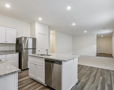4510 Wood Fern Road - Photo Thumbnail 10