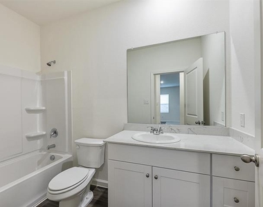 4510 Wood Fern Road - Photo Thumbnail 16