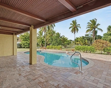 8619 Sw 51st Street - Photo Thumbnail 7